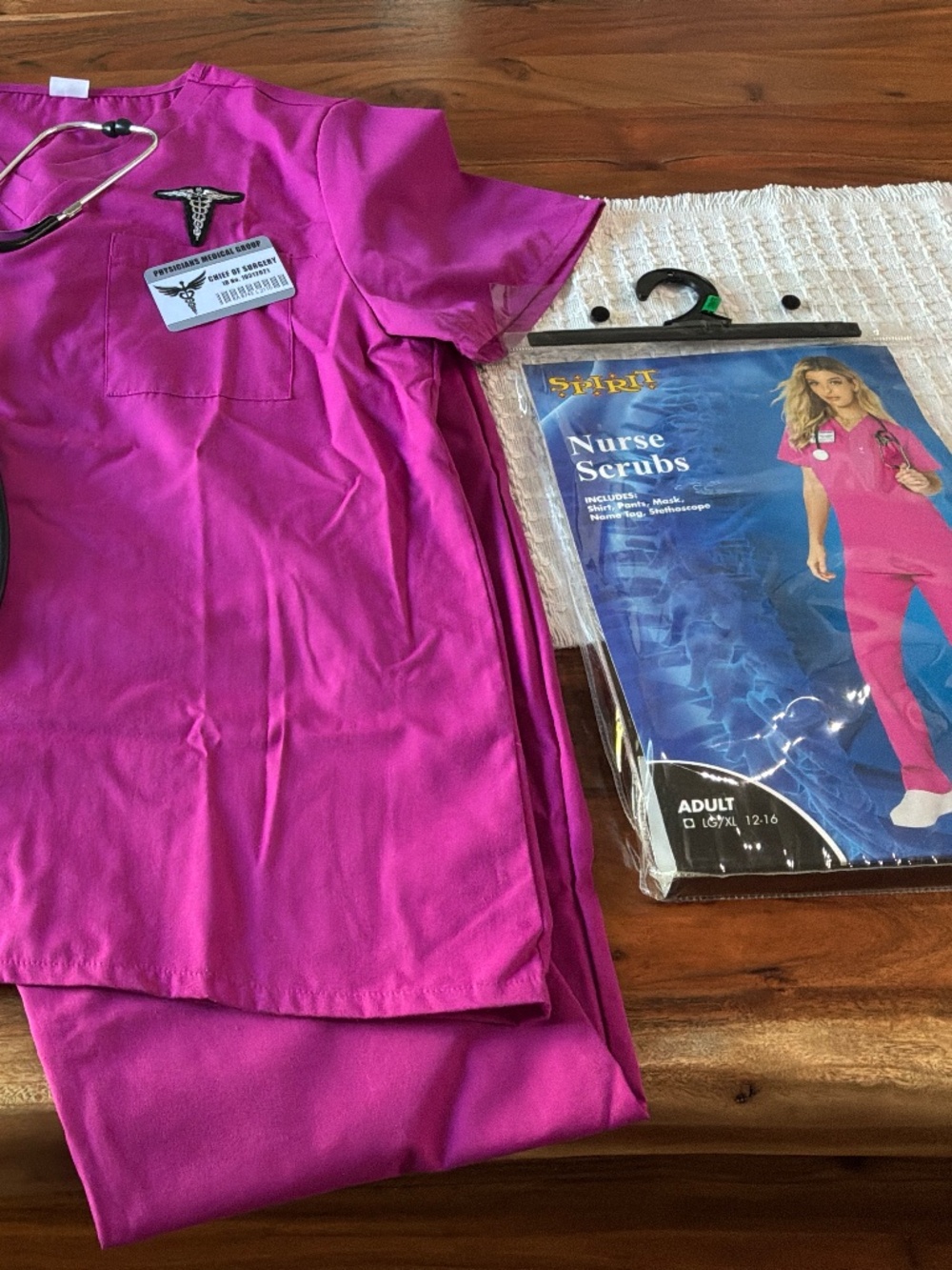 SPIRIT HALLOWEEN COSTUME NURSE SCRUBS